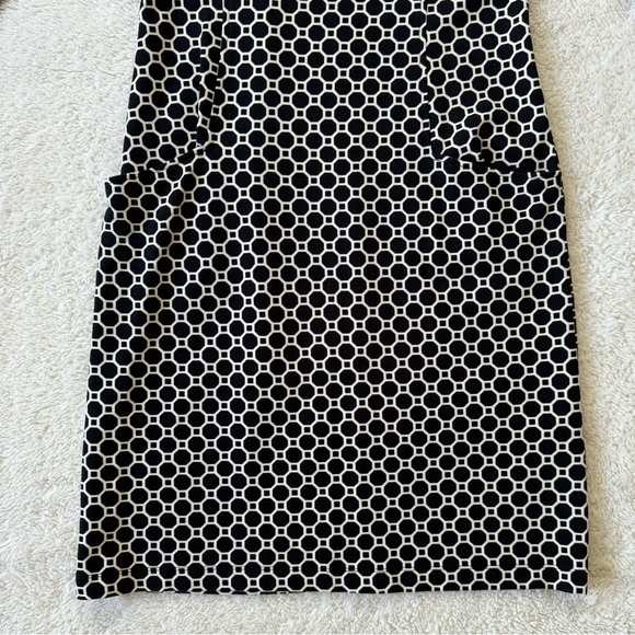 J. McLaughlin geo print dress black and cream size s small EUC - Picture 4 of 9